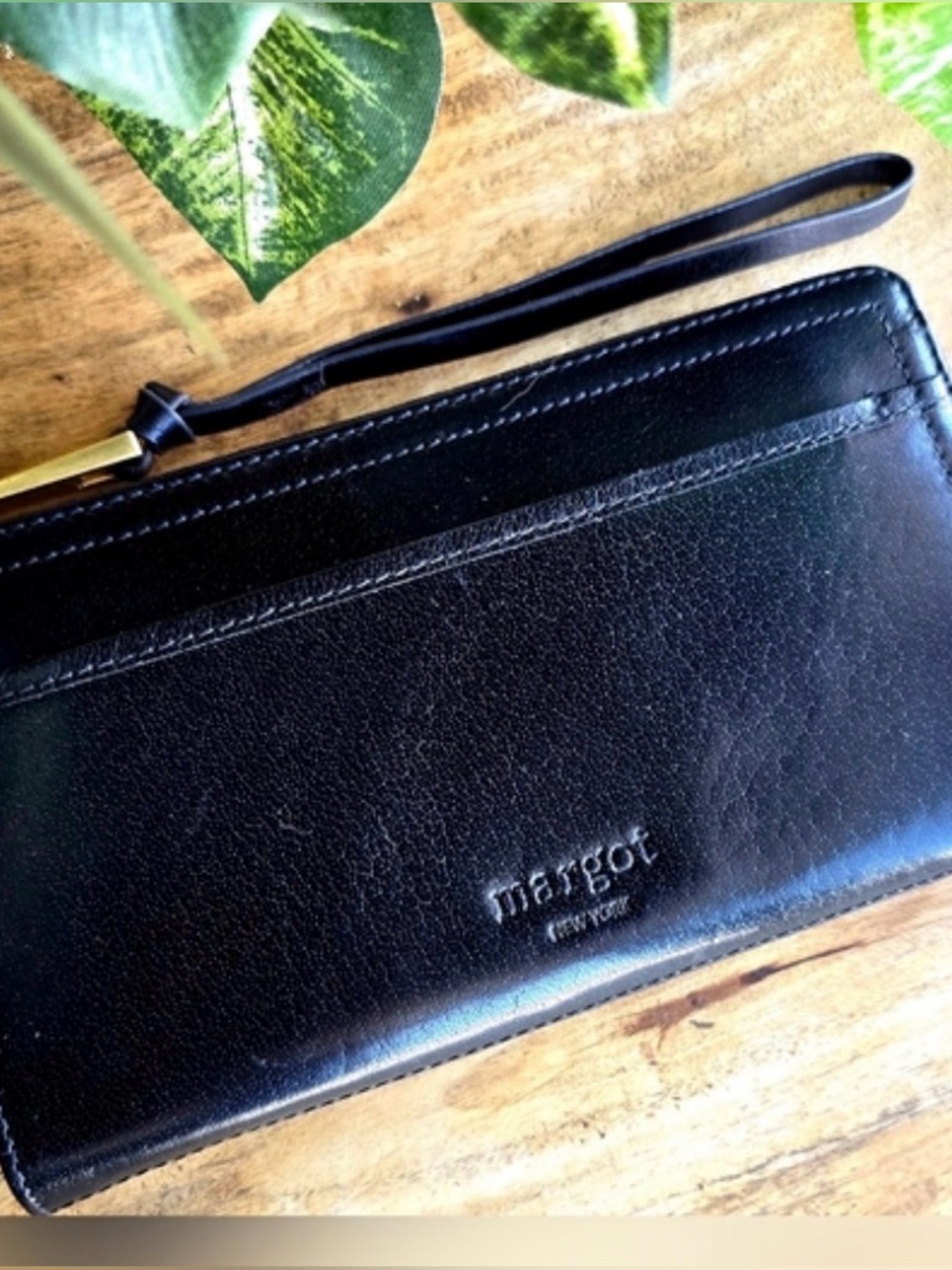 Margot New York Black Leather Wallet Zip Wallet Clutch EUC